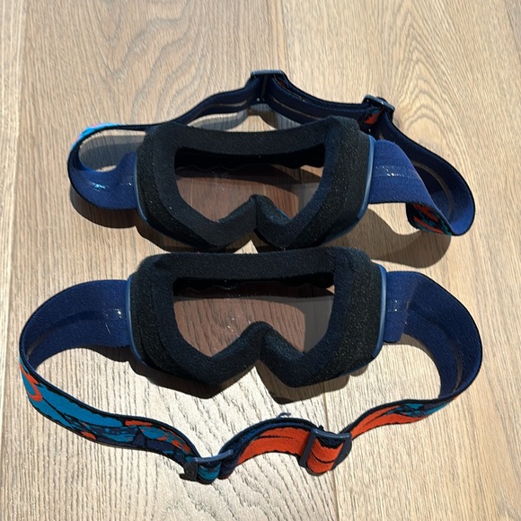 2 pairs of kids GIRO goggles - Picture 5 of 5